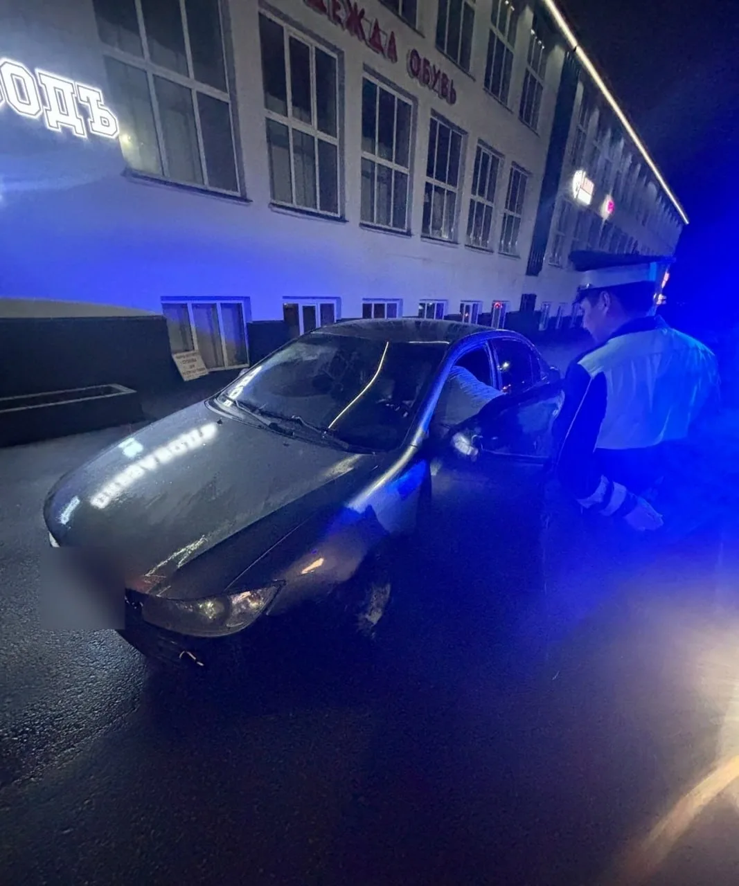 В Магнитогорске задержали пьяного водителя  Он перевозил в машине двоих маленьких детей без детских 