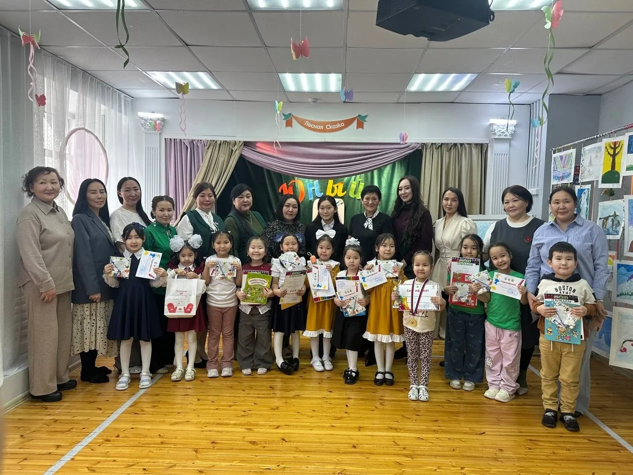 Кулун тутар ый 13 күнүгэр Ньурба куоратын "Лесная сказка" уҺуйааныгар СӨ бастакы презид...