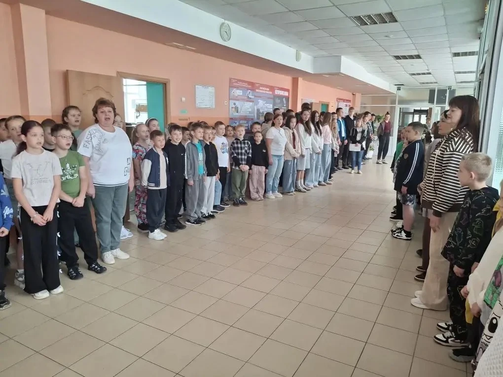 Открытие летнего пришкольного лагеря "Дружба народов"