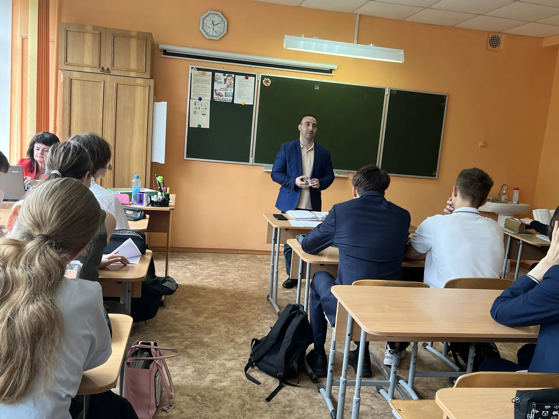 Сегодня в нашей школе прошла профориентационная встреча 🎓✨  К нам в гости приезжали представители Тр