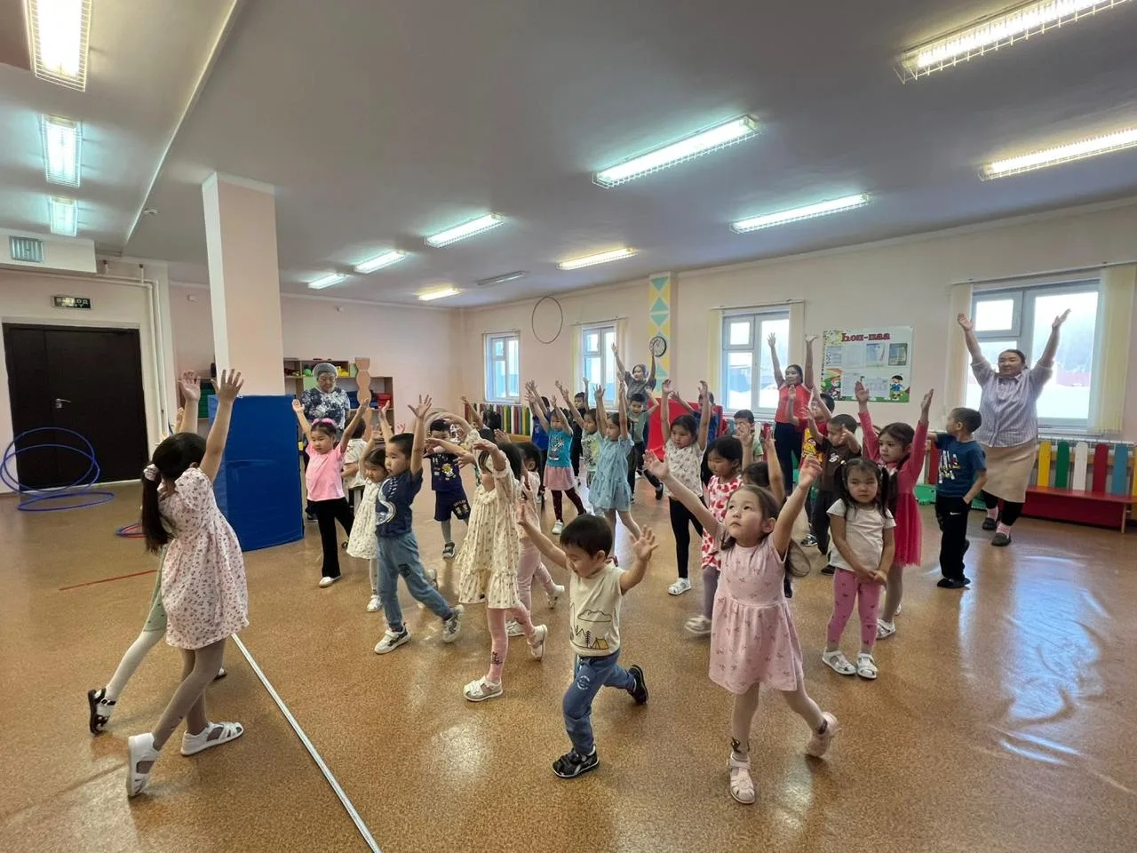 В нашем детском саду каждый день проводится "Подвижная перемена". Она положительно влия...