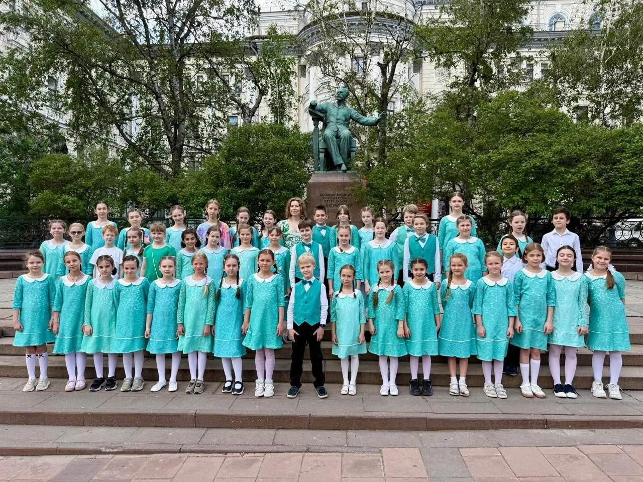 В мире музыки 🎵   Кейзерова Ксения, ученица 2 «Б» класса учится в музыкальной школе имени И.О. Дунае