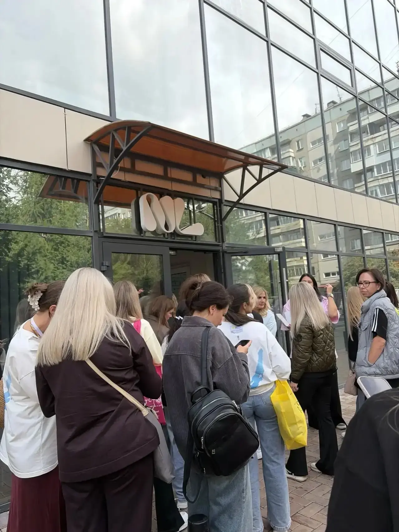 Вторая локация у ребята сегодня - это головной офис компании 🥰