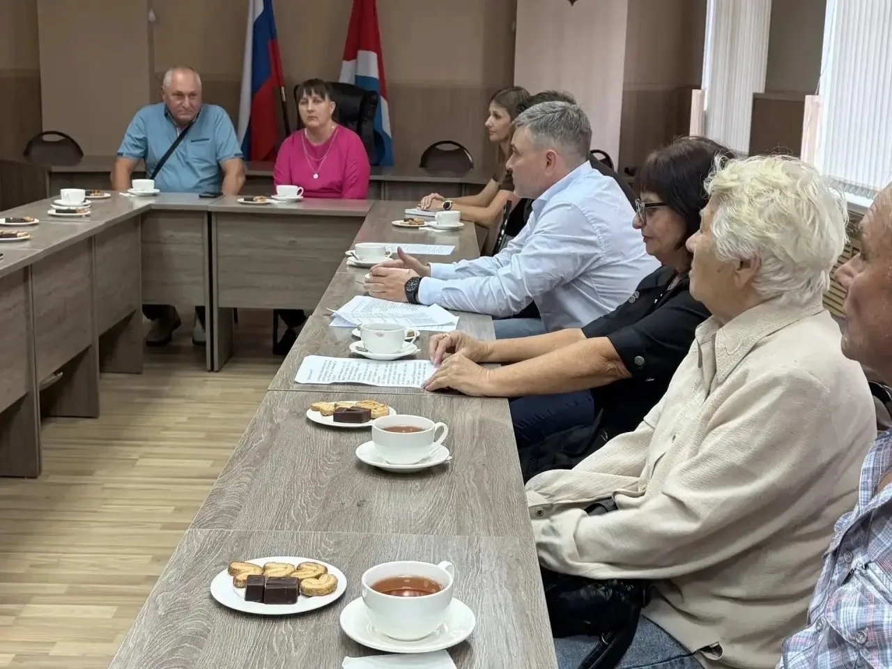 🏛 Глава Уссурийска обсудил благоустройство и вывоз мусора с жителями ТОС «Воровского»