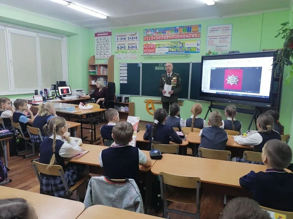 16 февраля в школе прошло тематическое мероприятие, посвящённое Дню защитника Отечества, под названи
