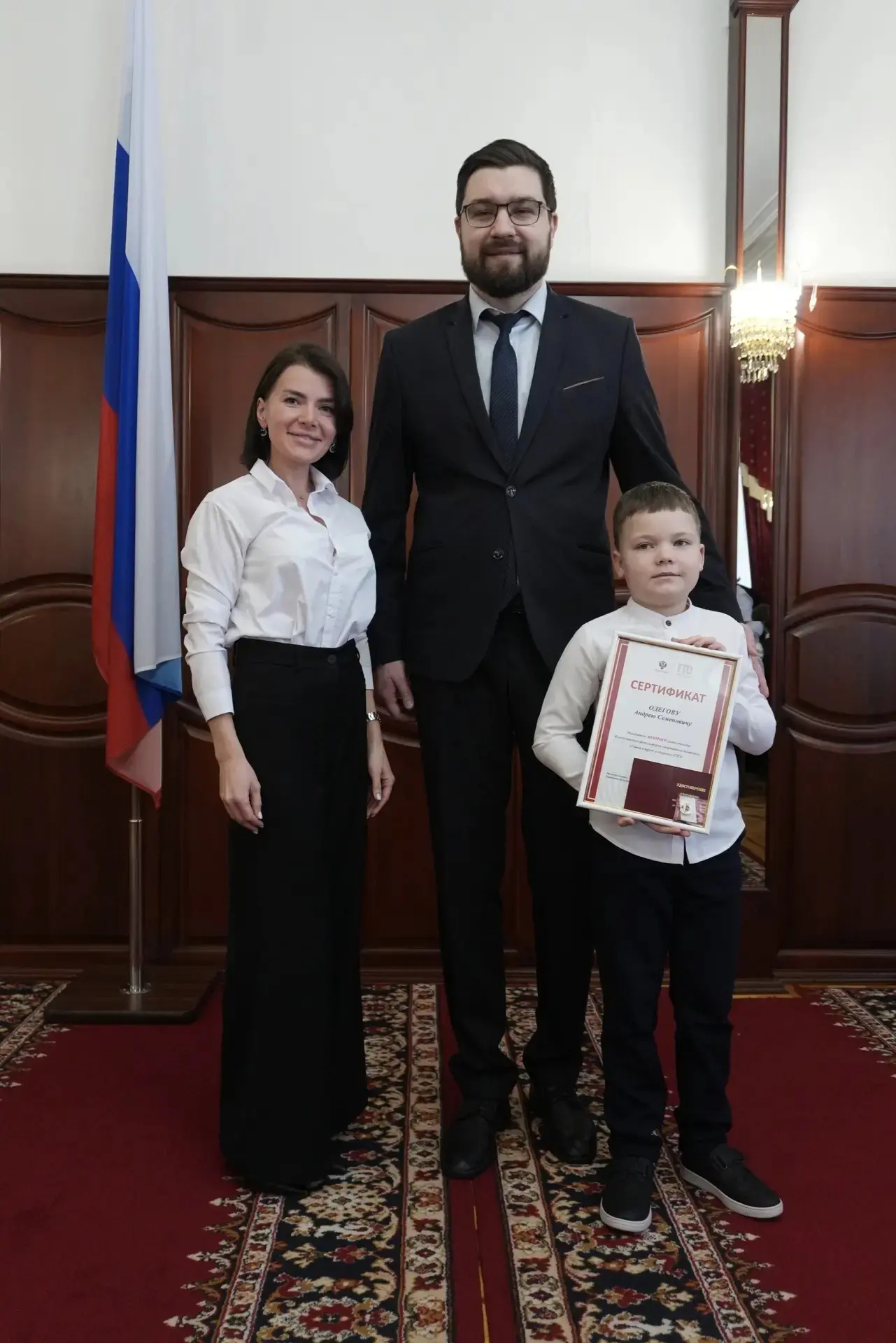 Одегов Андрей - ученик 1Б класса награждён золотым значком ГТО в правительстве области💪