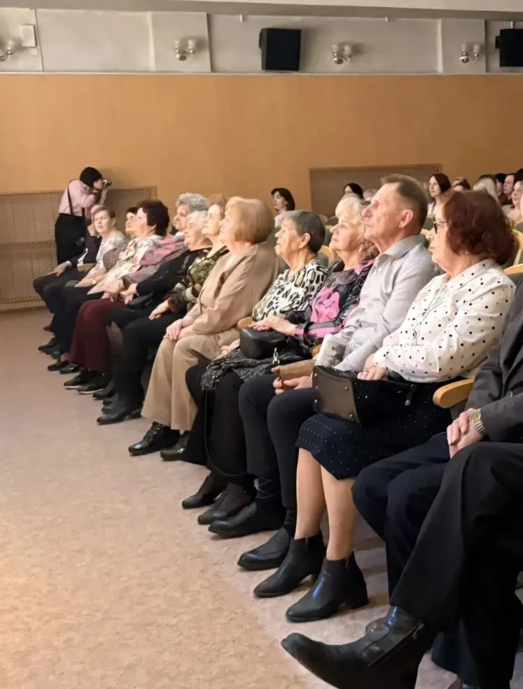 В Доме культуры «13 Октябрь» торжественно отметили День местного самоуправления 🏛️  17 апреля в боль