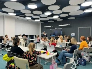 В нашей школе прошел замечательный мастер-класс по изготовлению ёлочных игрушек, где каждый участник