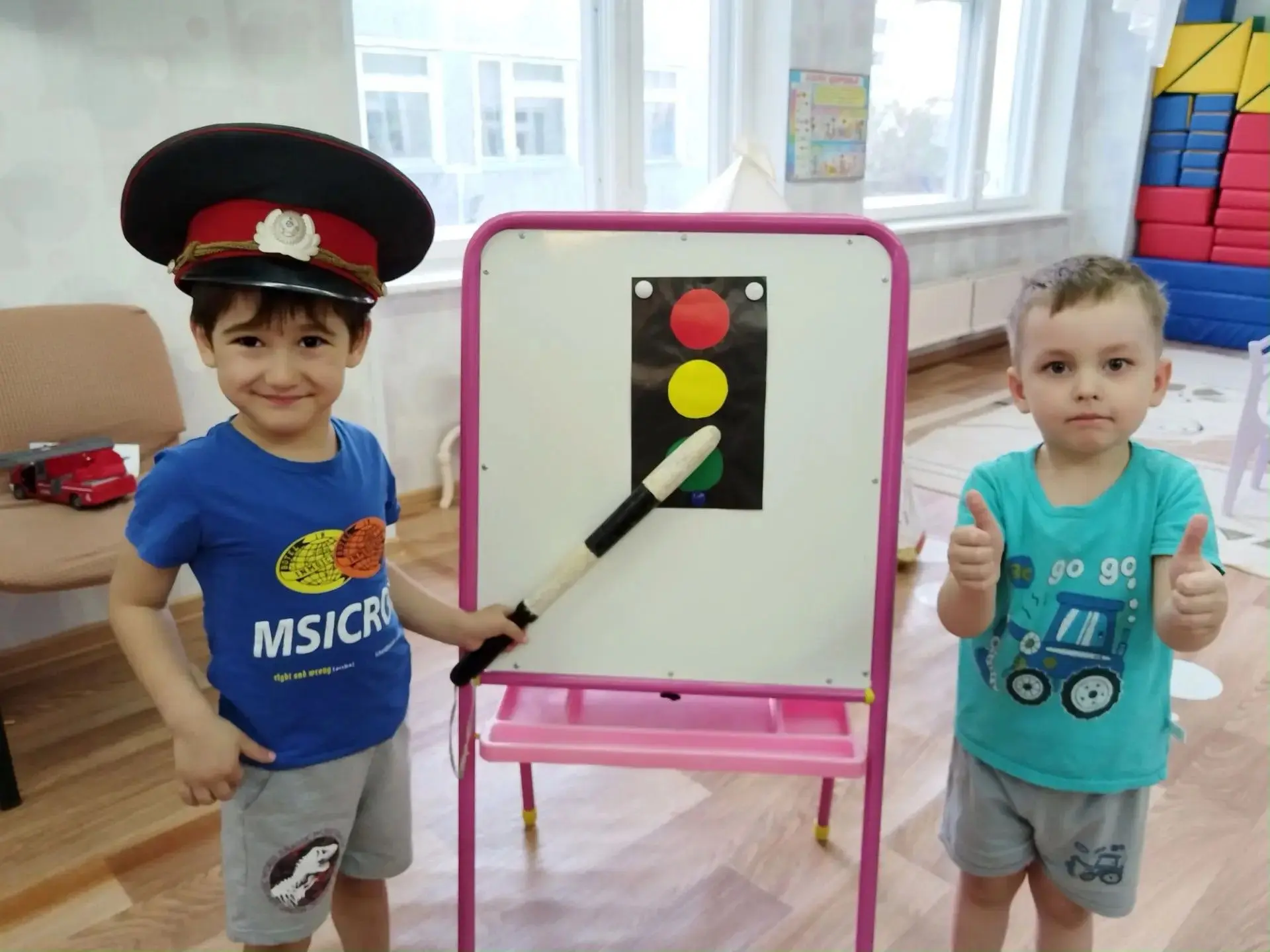 🚦 Учимся быть внимательными на дороге!