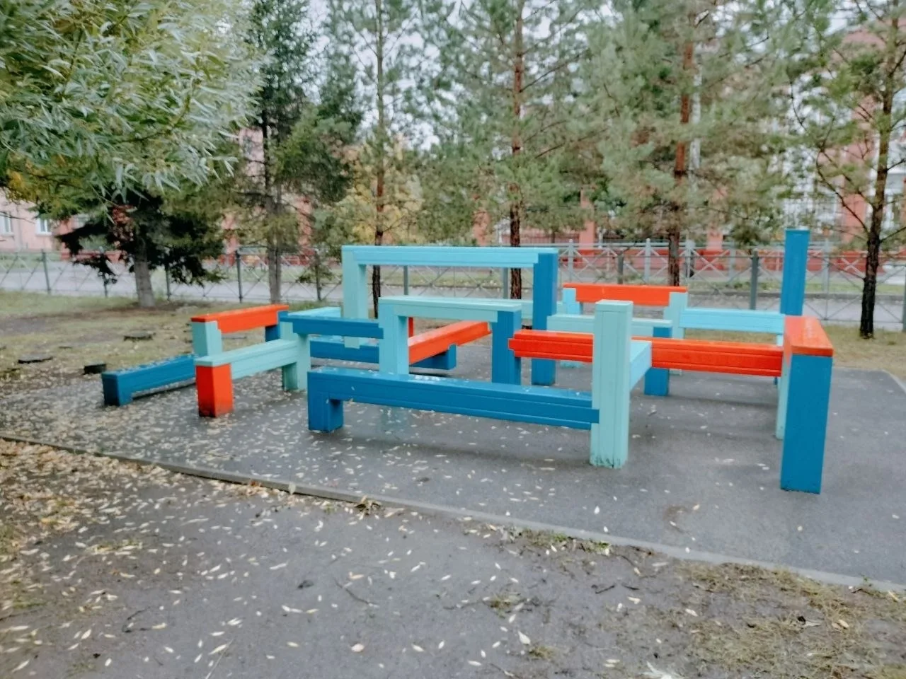 📩 На центральной части проспекта Культуры между двумя корпусами гимназии 84 заменили с...