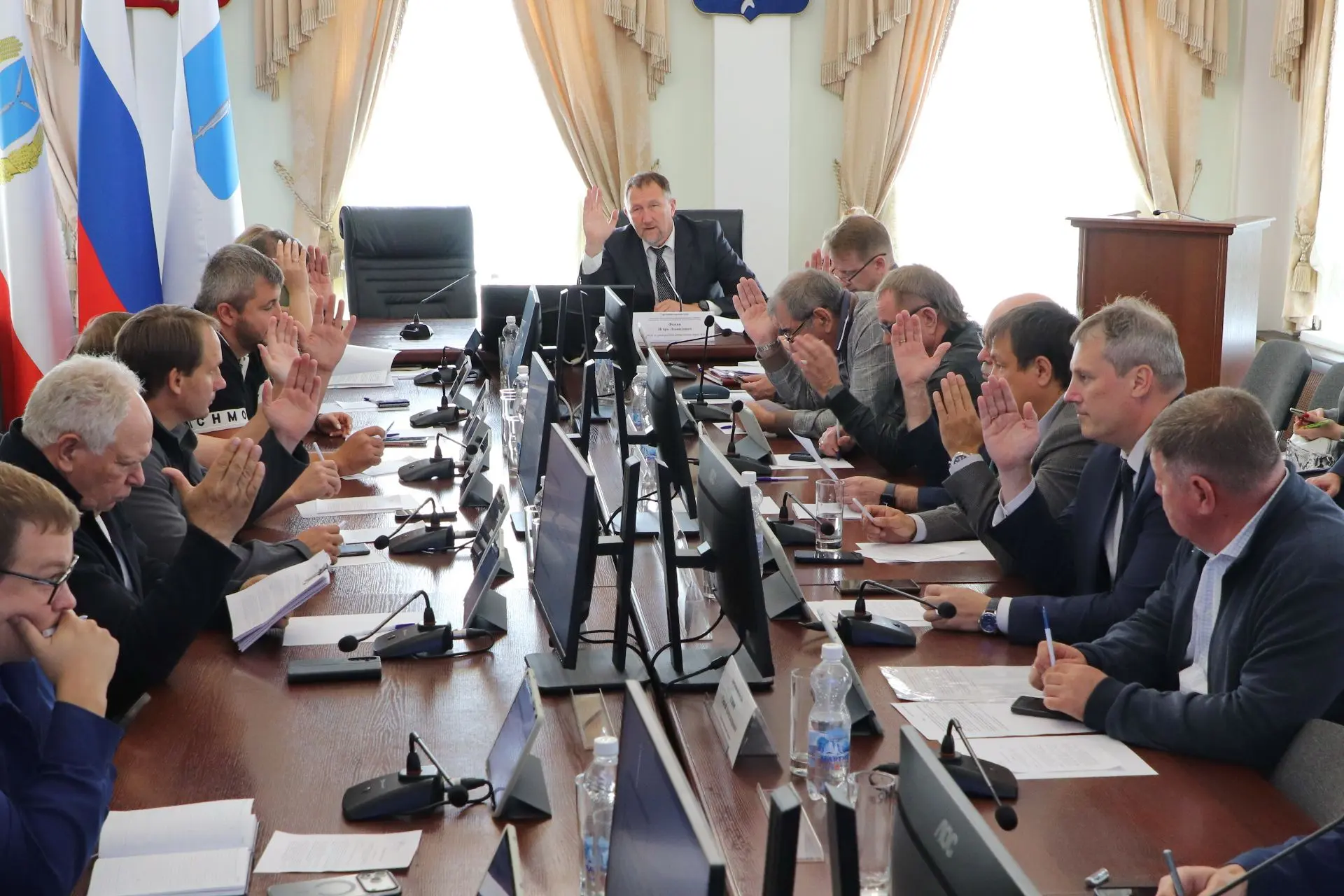 Участники СВО и многодетные семьи могут получить компенсацию за уплату пошлины при реги...