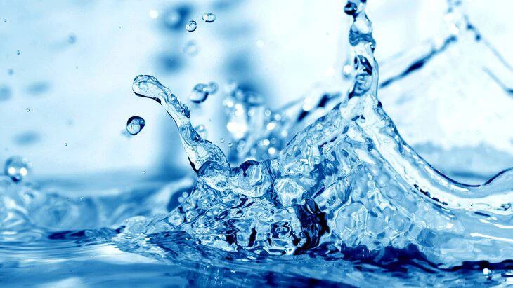 Почему многие космоэнергеты заряжают воду каналами?