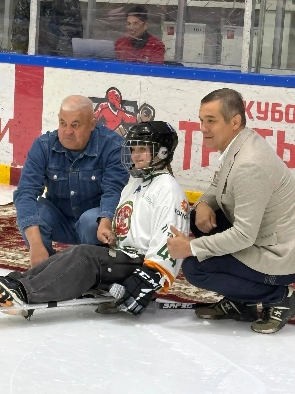 🏒 «ТАНЕКО» завоевала серебро турнира «Лёд возможностей»

Команда «ТАНЕКО» из Нижнекамска заняла вто