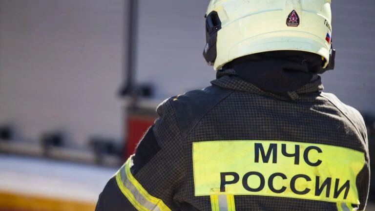 ❗️Сотрудник МЧС ранен при атаке дрона ВСУ.

➖Пожарный пострадал в Красной Яруге, он госпитализирован