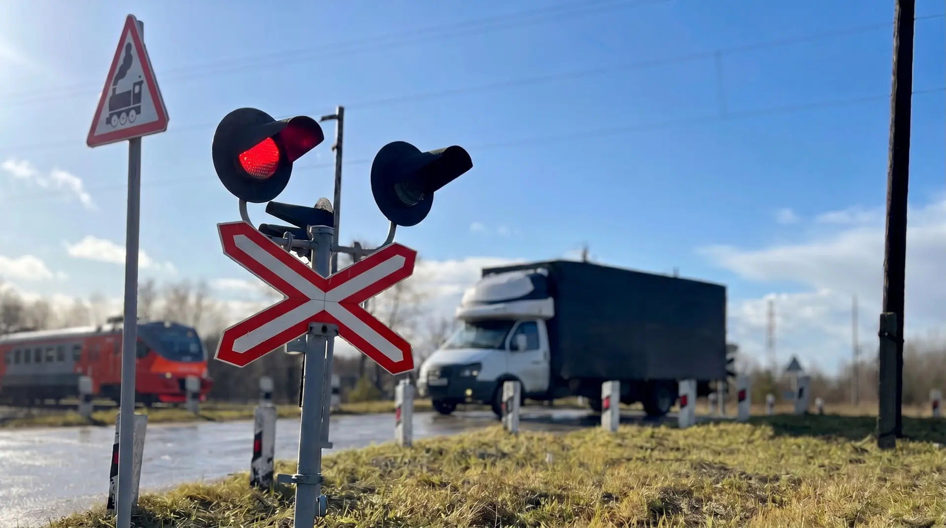 Количество нарушений ПДД на переездах снизилось в 2 раза