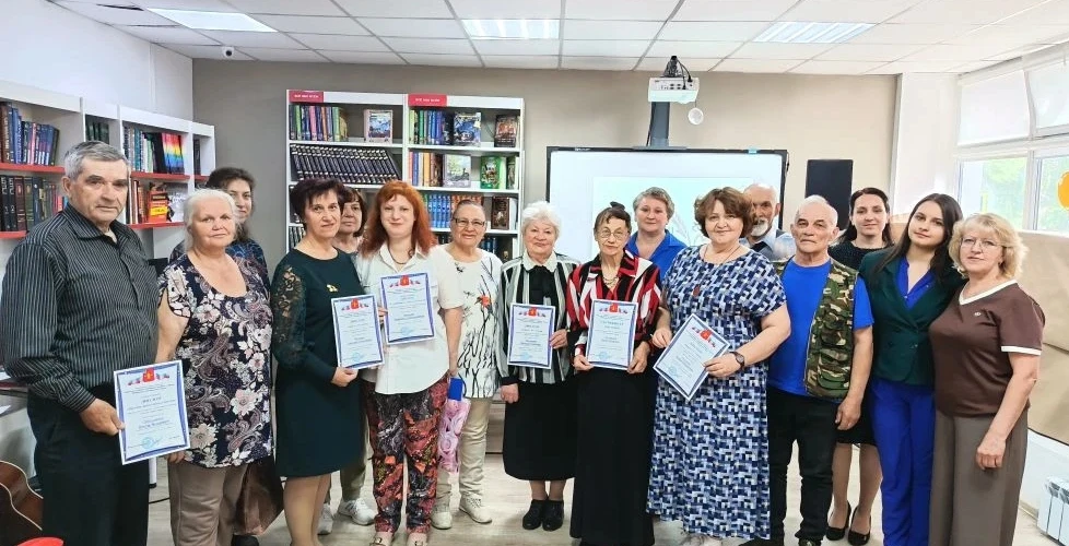 🎉📚 В Центральной городской библиотеке прошёл настоящий праздник – «Поэтический концер...