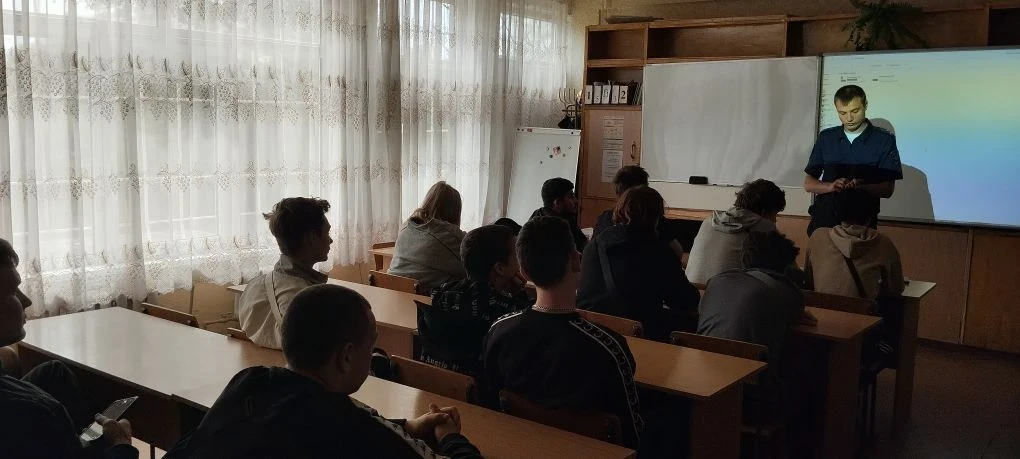 18.05.2026г. в ГБПОУ «ЕНАКИЕВСКИЙ ПИТ»  заместителем начальника ОГИБДД ОМВД России «Ена...