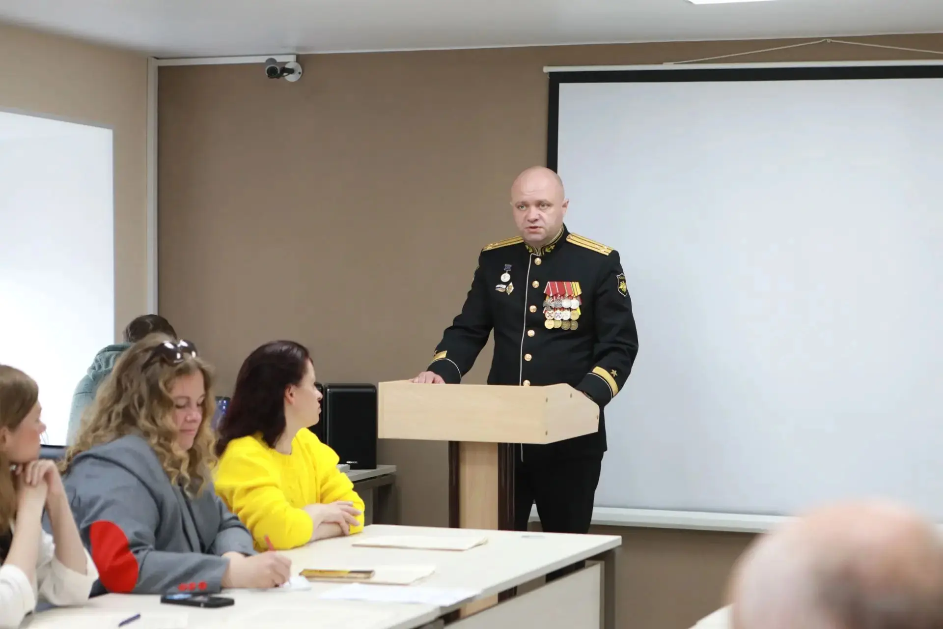 Совет депутатов ЗАТО Заозерск единогласно избрал главой города выпускника программы «Герои Севера» Я