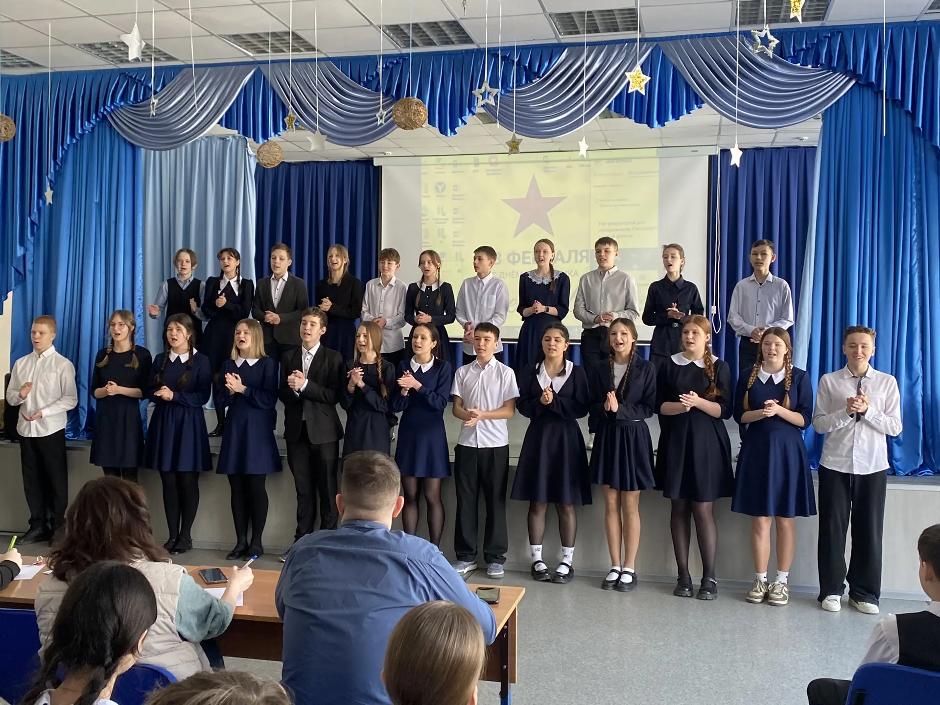 Военно-патриотический конкурс песни «Битва хоров»  Накануне Дня защитника Отечества в нашей школе пр