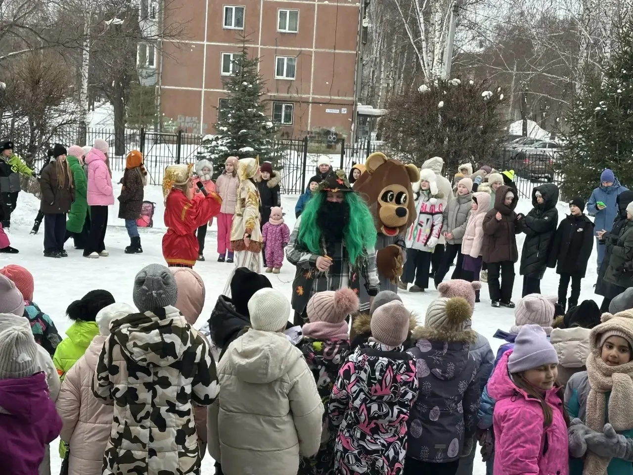 ВЕСЕЛАЯ МАСЛЕНИЦА В НАШЕЙ ШКОЛЕ☀️🥞  🌞 17 февраля, ученики 1–4 классов окунулись в атмосферу традицио