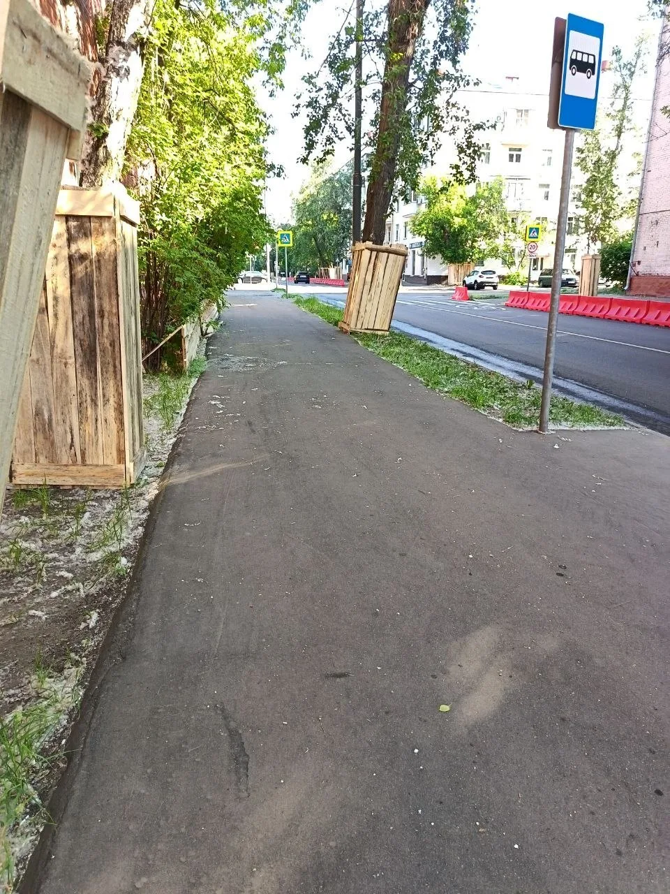Житель поделился кадром из нашего района.

Фотография сделана на Ухтомке. Похоже, что там началось б
