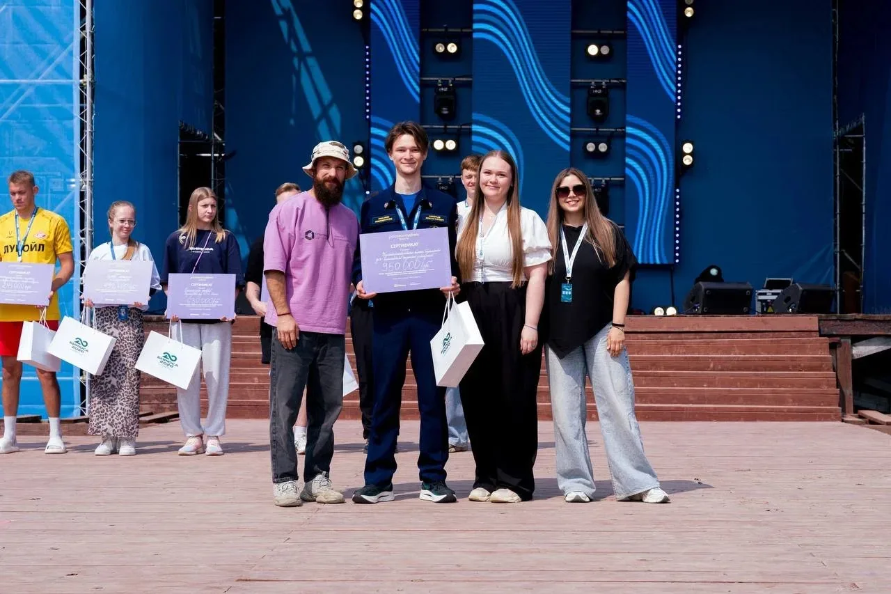 Победа из Приморья на «Бирюсе»! 🎉

Ярослав Лаврентьев, активист ВСКС и студент ДВФУ, покорил форум 