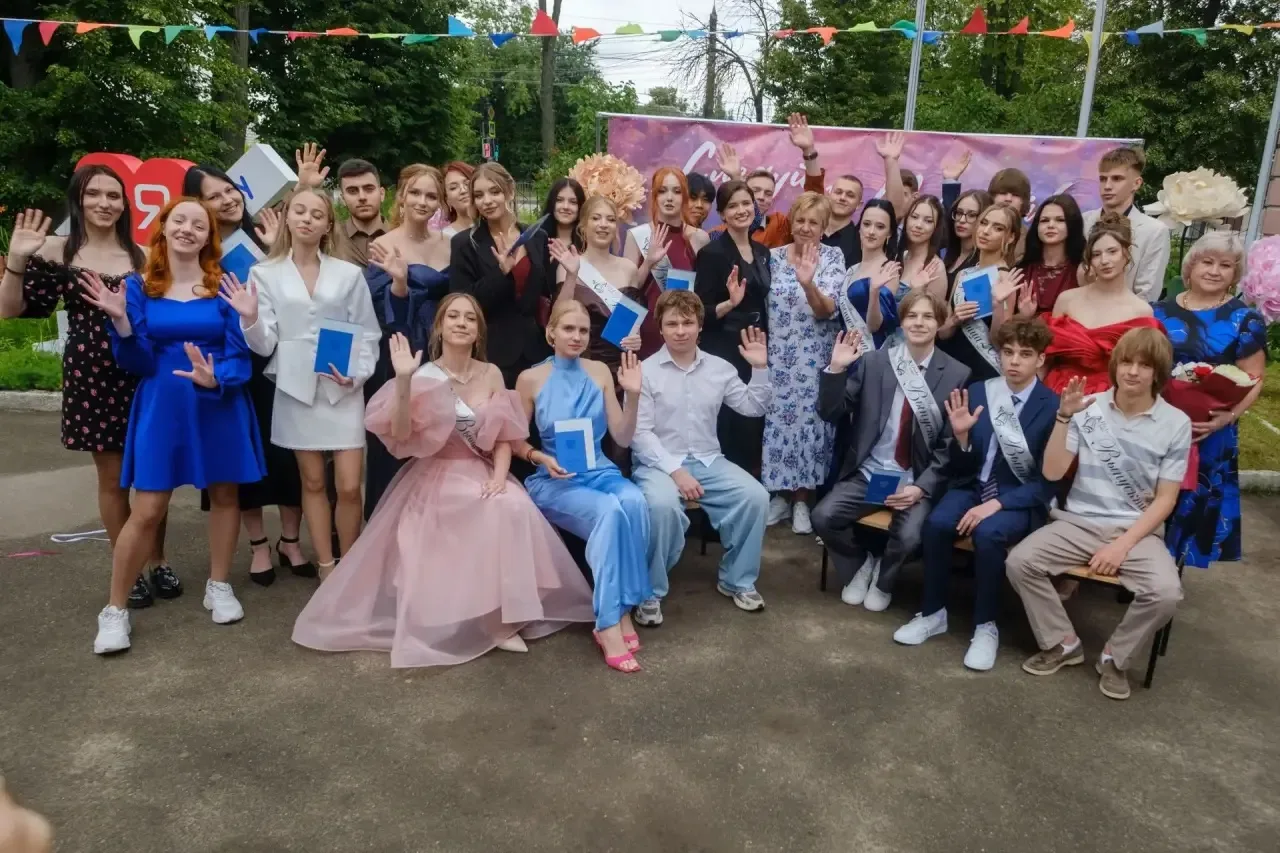 Наши прекрасные выпускники! 

В добрый путь!