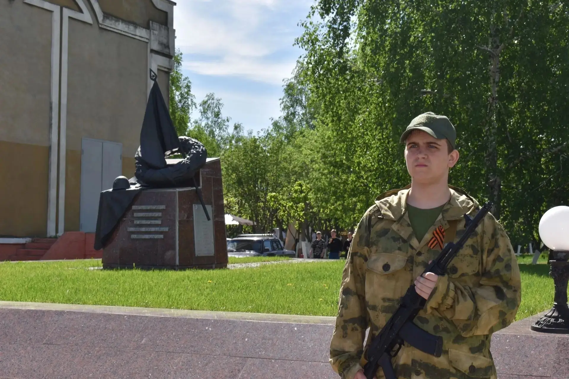 В этот особенный день, центральная площадь Красненского муниципального округа стала мес...