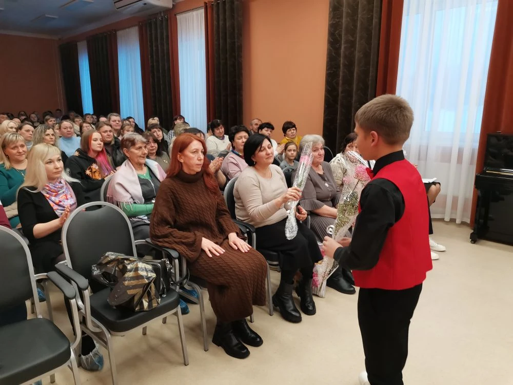 В МАОУ СОШ имени С.Е. Кузнецова с. Чемодановка состоялось по-настоящему доброе и торжественное событ