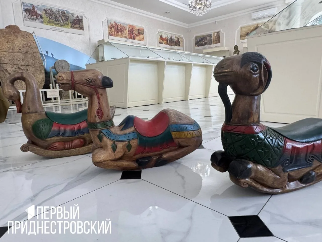 В честь Дня защиты детей в выставочном зале Екатерининского парка представят коллекцию ...