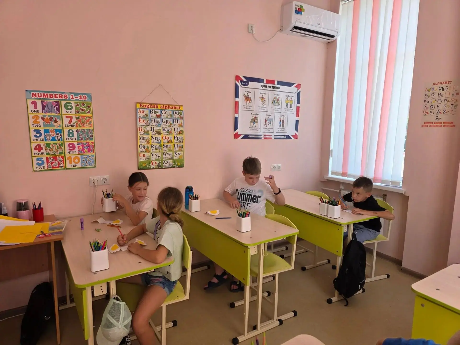 🌸🌸🌸В творческом объединении «Веселый английский» педагог Армине Камоевна Матинян провела тематиче
