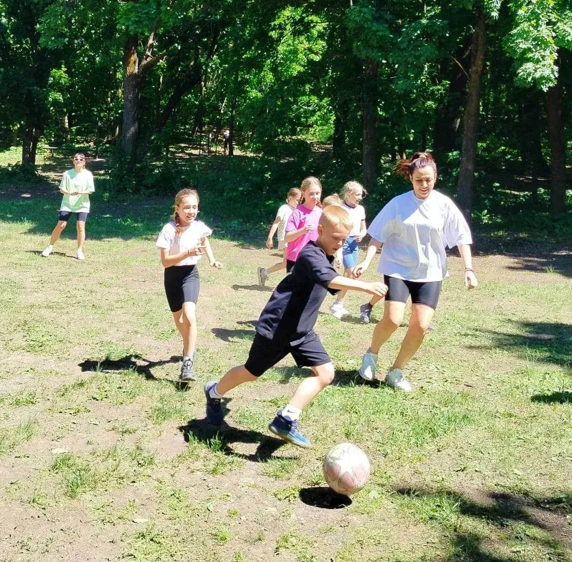 🚀 Поход 3 Е класса: Настоящее приключение с записками и футболом!  Вот это был день! Вместо обычной 