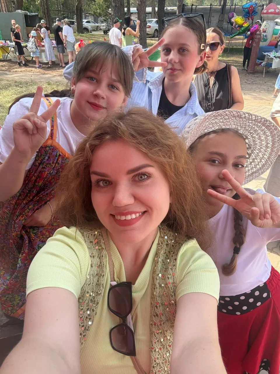 Сегодня на Горке. С кем фоткались скиньте пожалуйста фотки сюда https://vk.ru/vasilinavelsk