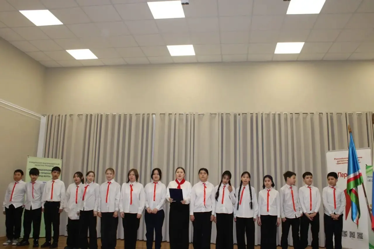 🎶 13–14 марта в нашей школе прошёл общешкольный конкурс песен «Есть только миг: 100 лет вдохновения»