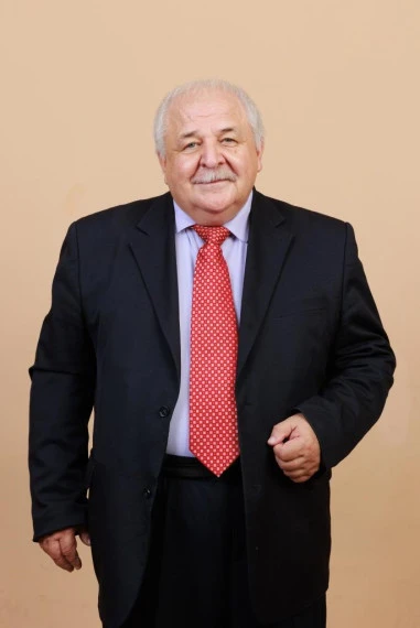 Директор школы Иванов Александр Викторович приглашает всех, у кого возникают вопросы, п...