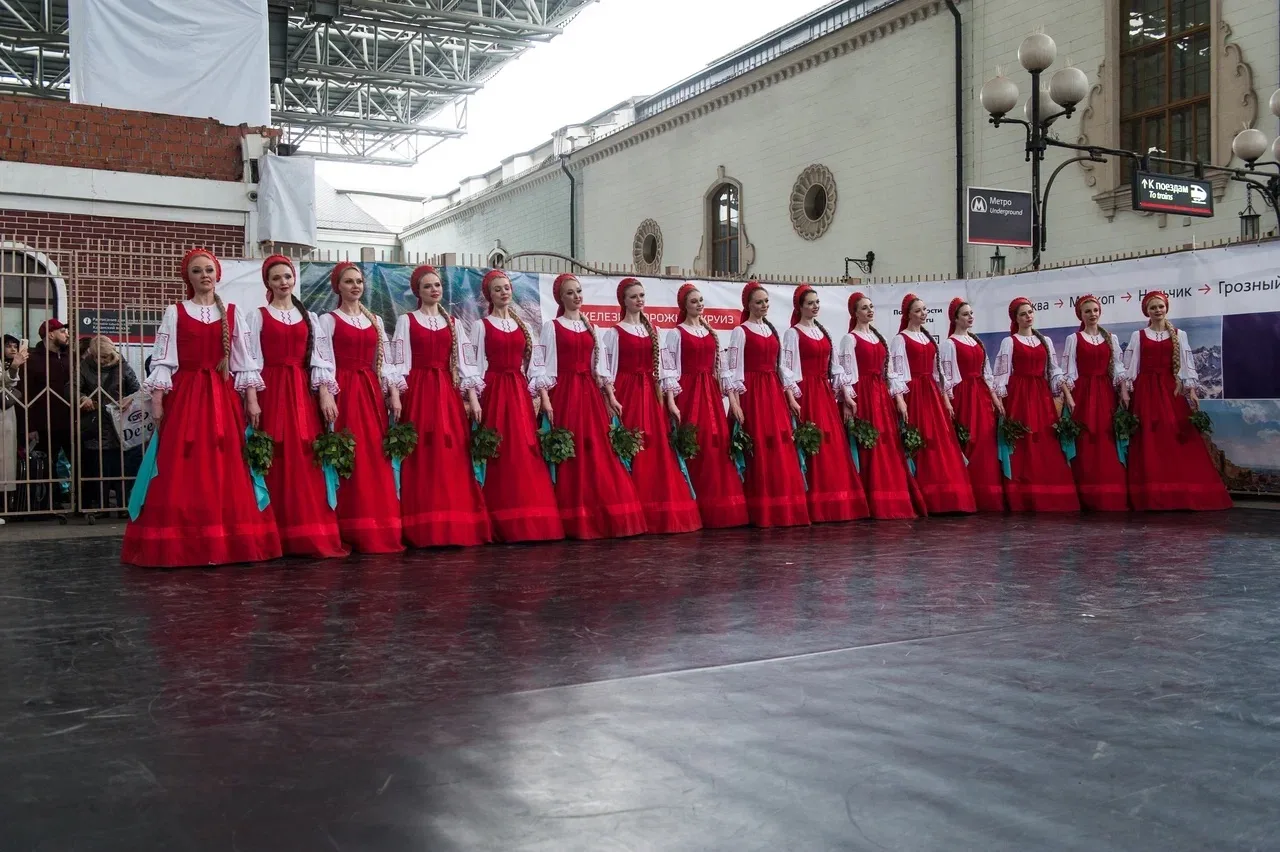 С Днем работника культуры!  🎉 Поздравляем всех, кто посвящает свою жизнь творчеству и вдохновению.  