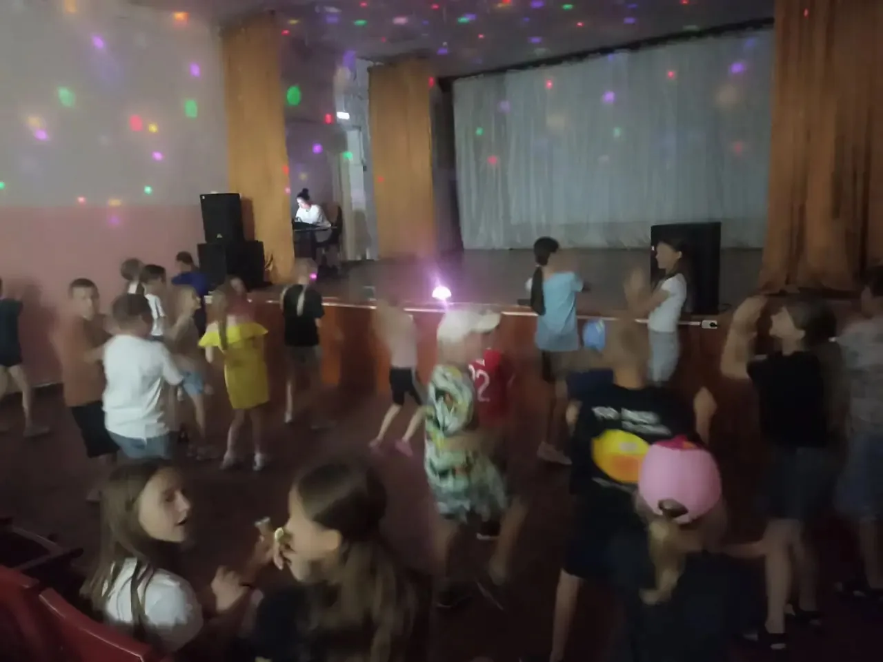 ✨ День литературы и танцев в нашем лагере! ✨

Сегодняшний день получился насыщенным и 
познавательны