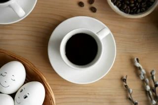 Утро начинается не с кофе? ☕ Врач-гастроэнтеролог о главных ошибках любителей бодрящего...