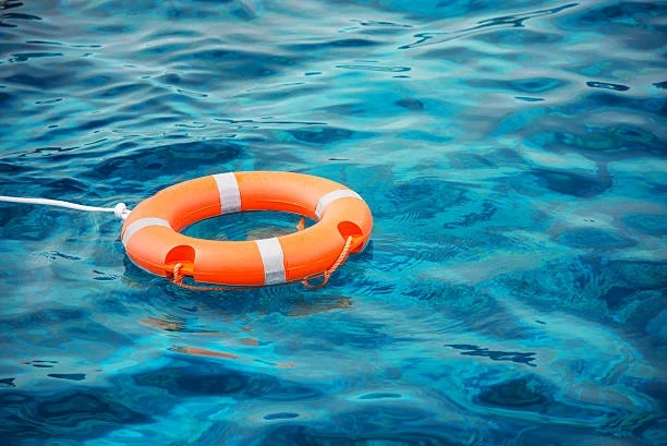 🌊 Уважаемые родители! В купальный сезон — будьте рядом, будьте внимательны! 🌊