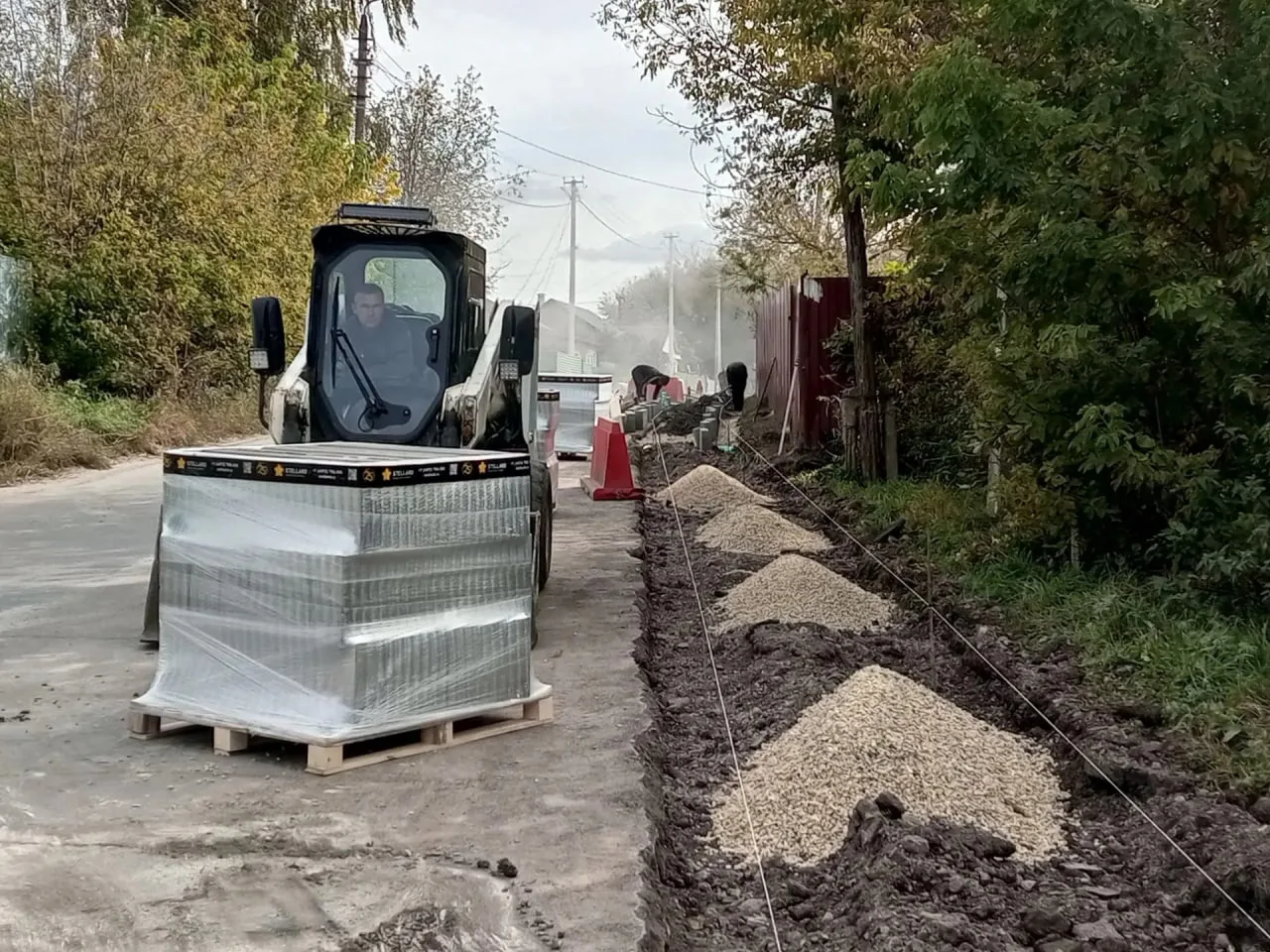📸 В Плавске завершают ремонт тротуара на улице Урицкого​