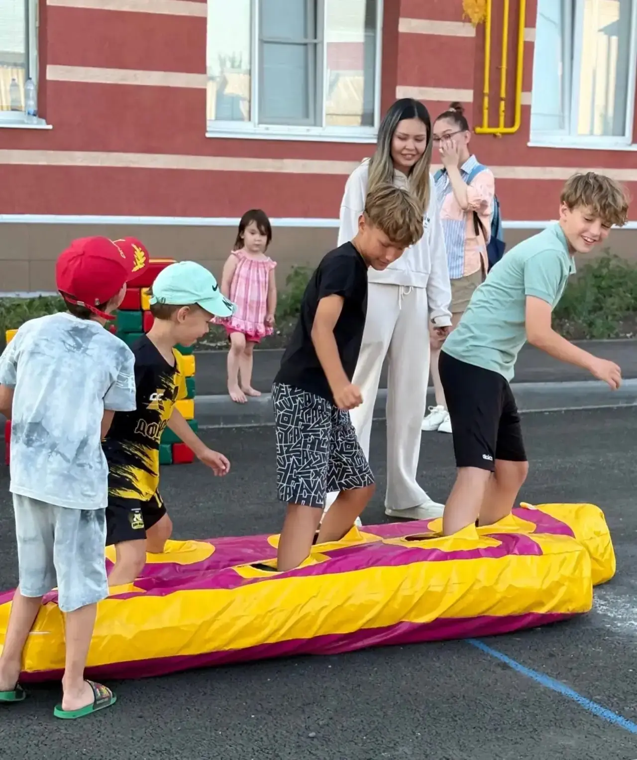 «Наш двор» глазами Маши