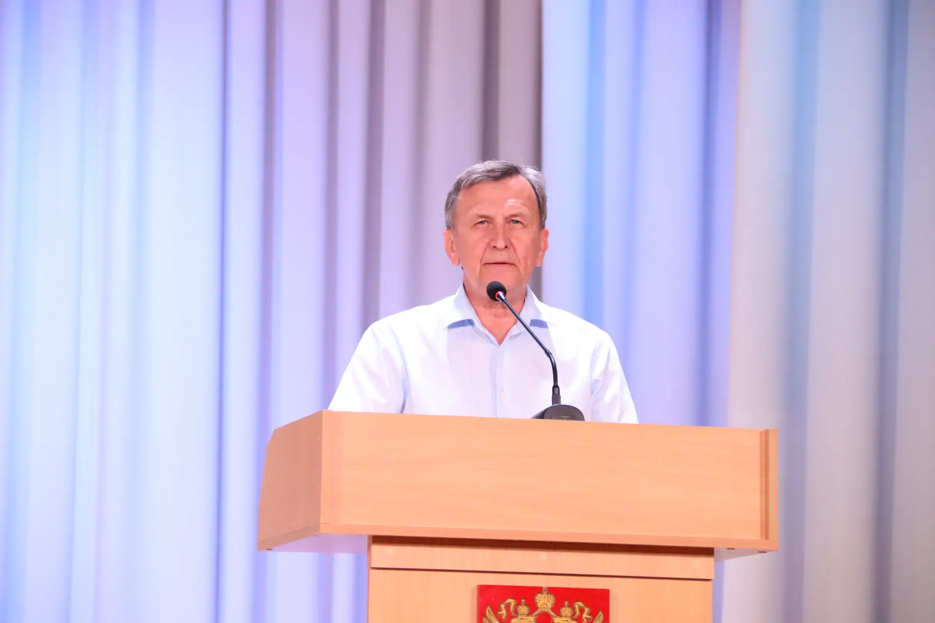 Сегодня, 10 июня 2026 года, на праздничном концерте глава Выселковского района Сергей Иванович Фирст