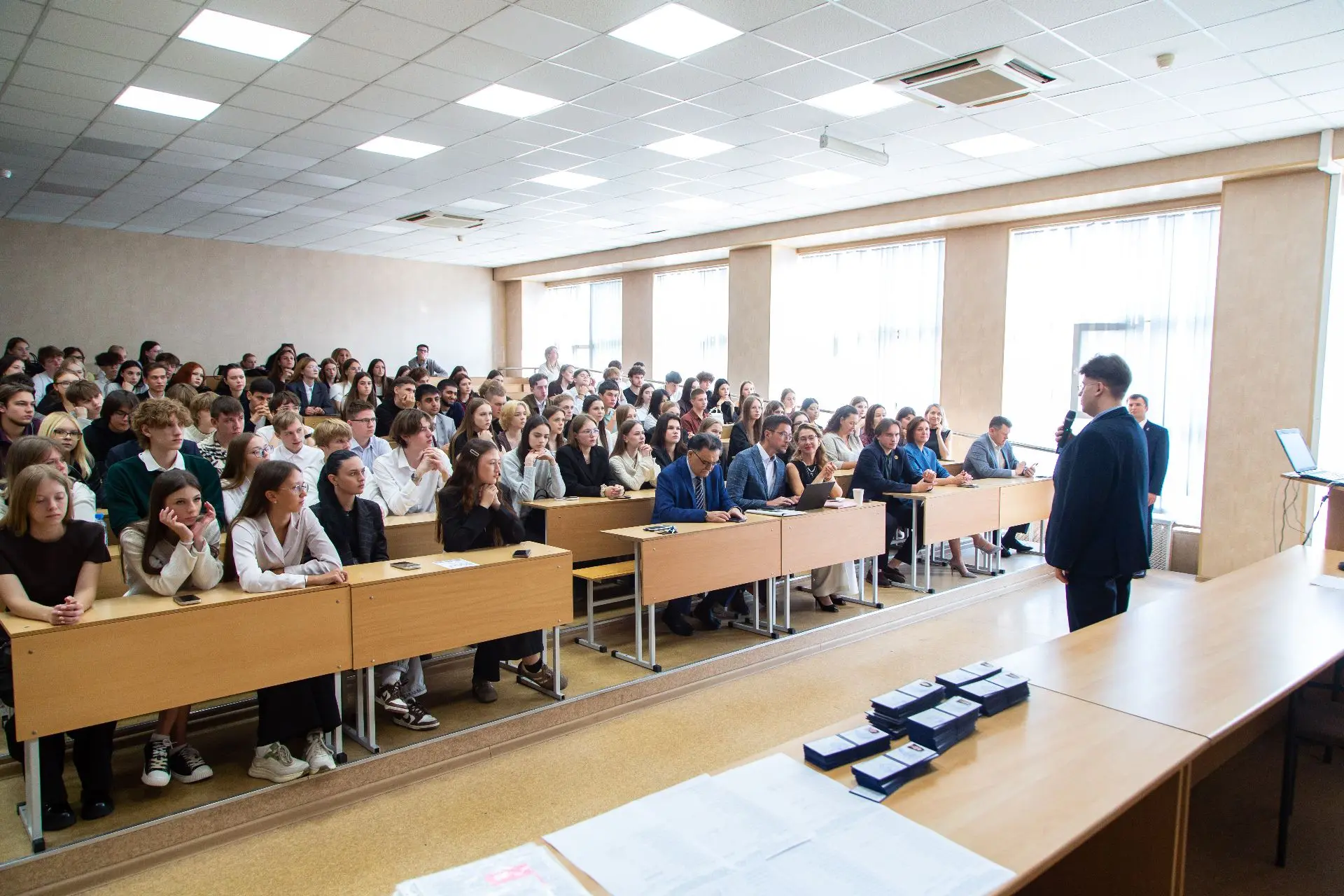 Теперь ты — студент УрГЭУ! 🎓🤝