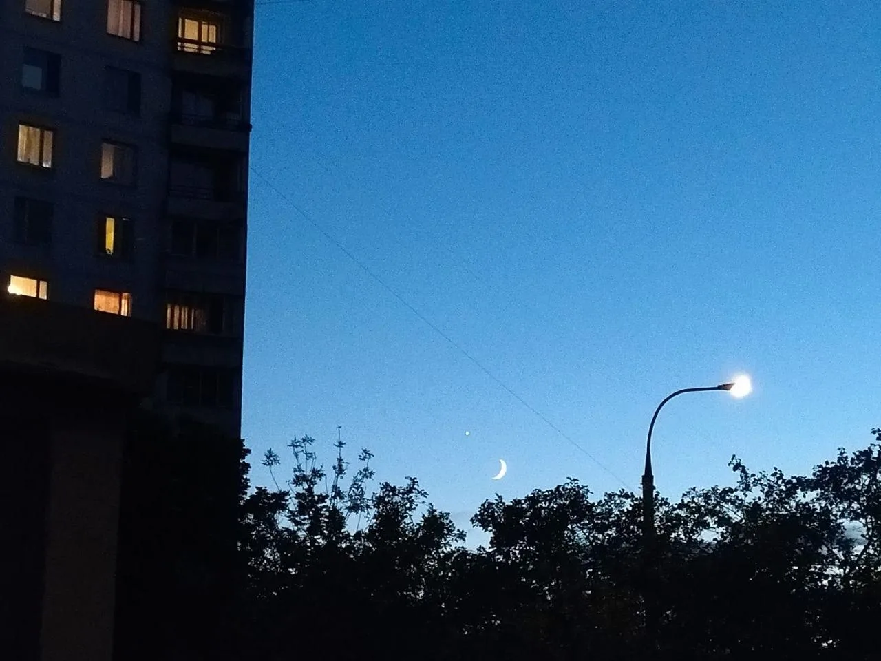 Юпитер ушел, Месяц к Венере пришел ✨
