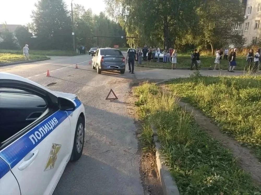 Сегодня вечером в поселке Зарубино Костромского района произошло ДТП. 

41-летний водитель автомобил