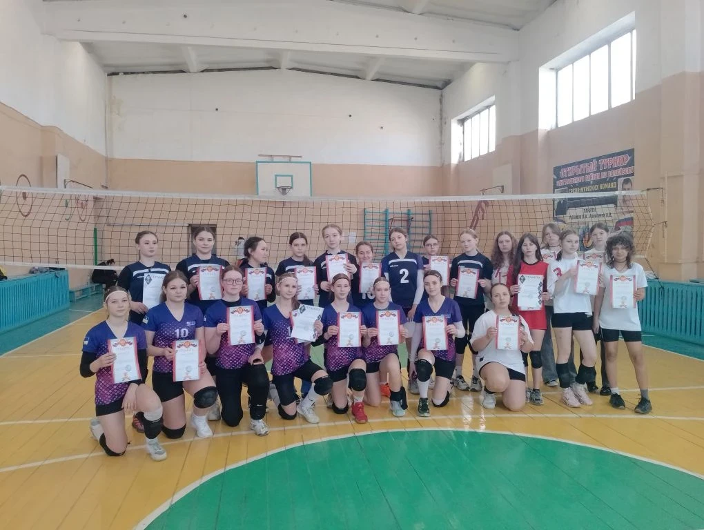 🏐🏐15 апреля состоялись очередные районные соревнования по волейболу среди учащихся шк...