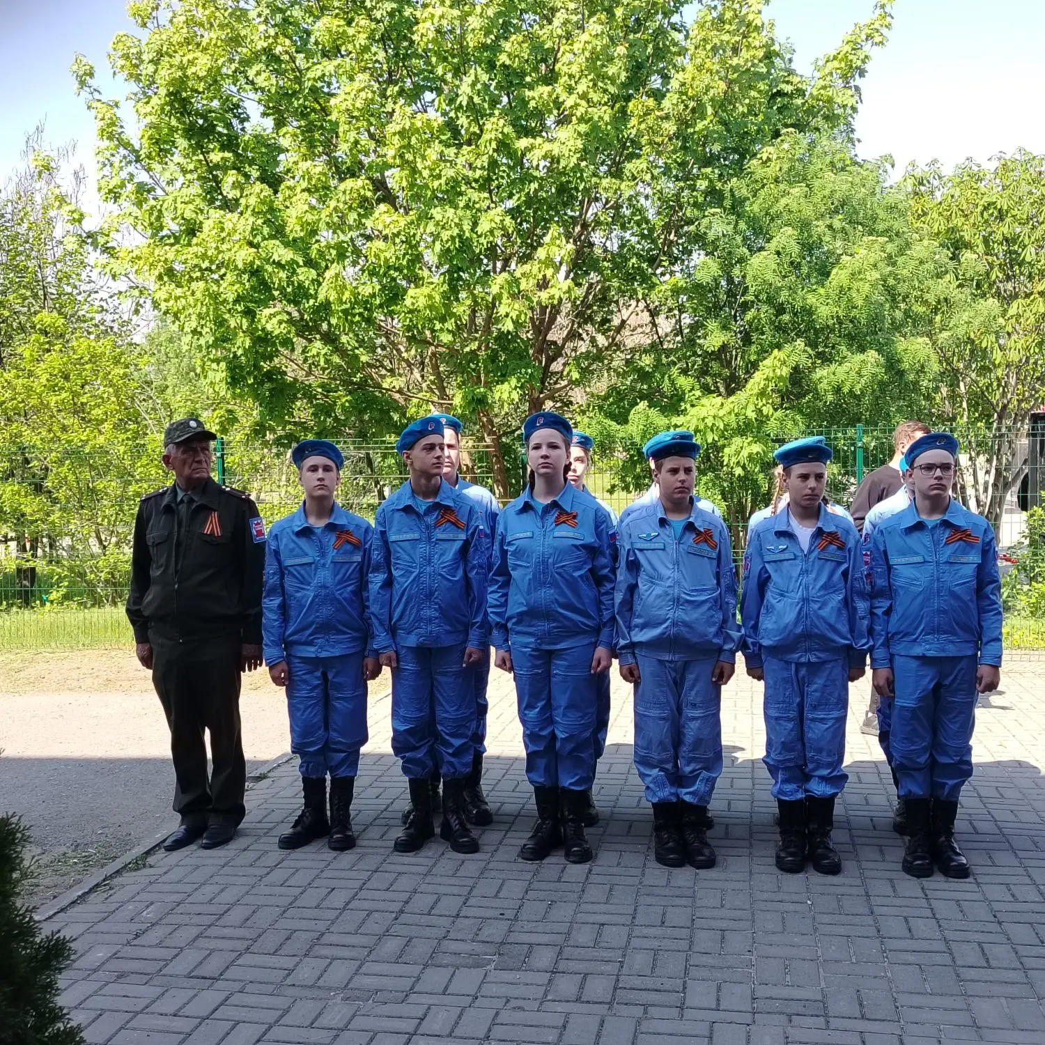 Сегодня состоялась военно- спортивная игра "Зарница 2.0". Наша команда "ШТУРМ", младшая...