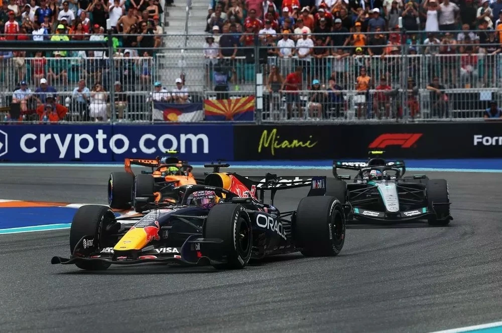 McLaren, Red Bull и Mercedes оспорят результаты Гран-При Монако

McLaren, Red Bull и Mercedes оспори