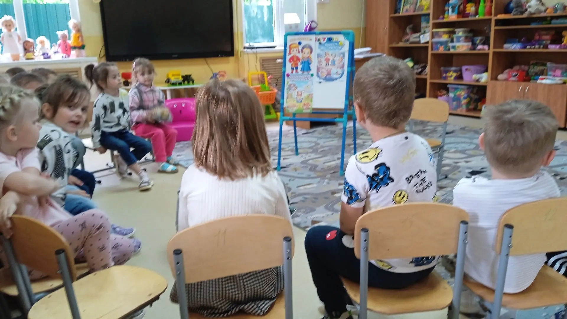 Мы разные, но мы вместе! 🇷🇺
В нашей средней группе прошло увлекательное занятие, посвященное дружб