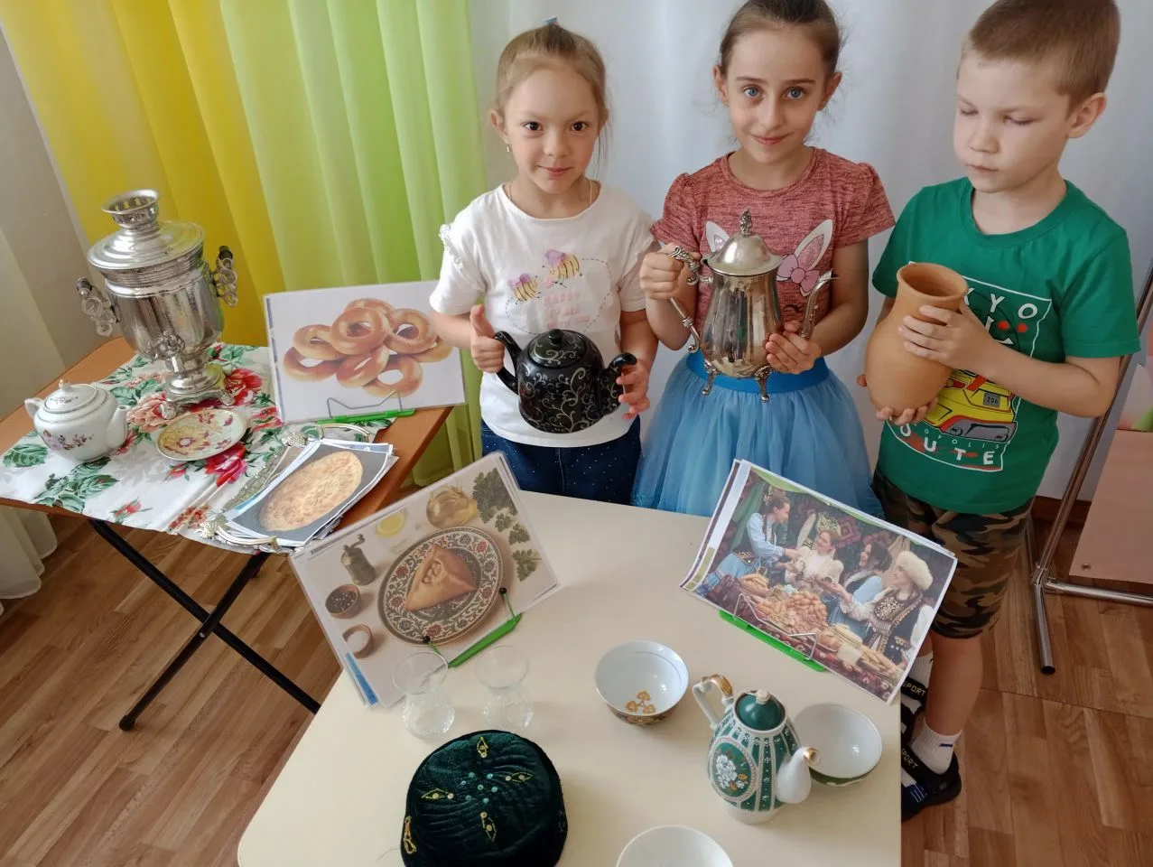 В детском саду прошло педагогическое мероприятие
«Гостеприимство народов России: традиции чаепития»!